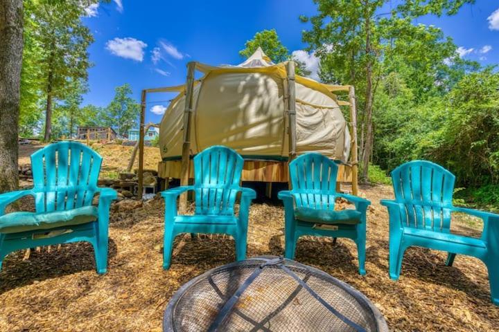 The Aries-A Stargazing, Luxury Glamping Tent Rogersville 外观 照片