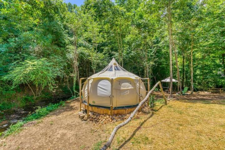 The Aries-A Stargazing, Luxury Glamping Tent Rogersville 外观 照片