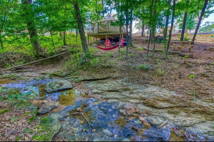 The Aries-A Stargazing, Luxury Glamping Tent Rogersville 外观 照片