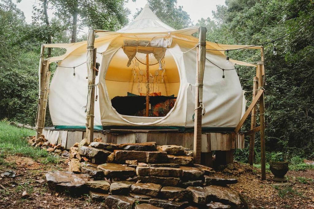 The Aries-A Stargazing, Luxury Glamping Tent Rogersville 外观 照片